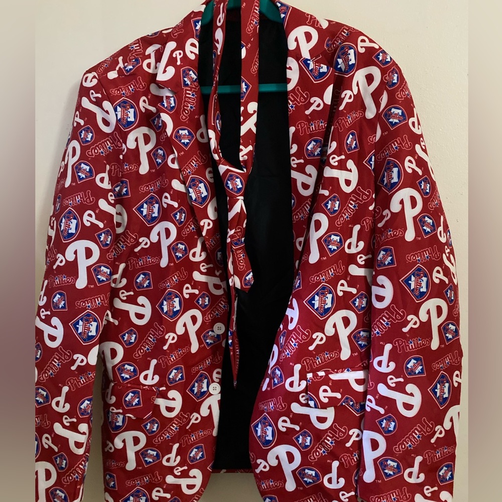 Philadelphia Phillies Suit!